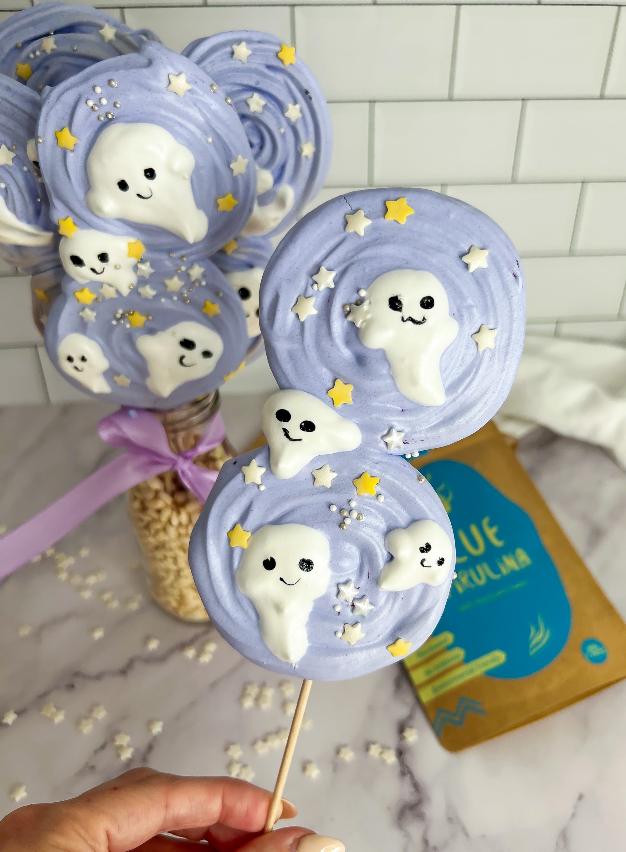 Halloween Meringue Lollipops