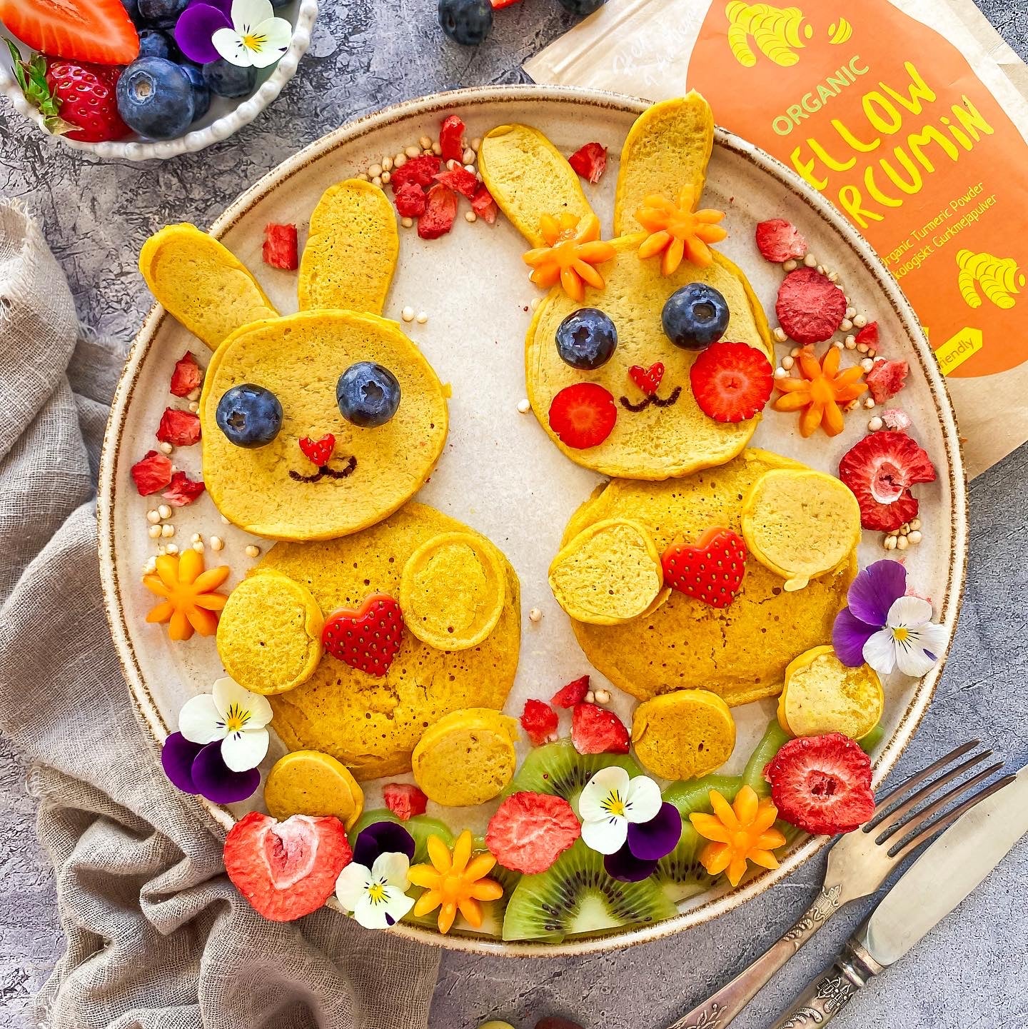 CURCUMIN BUNNY PANCAKES