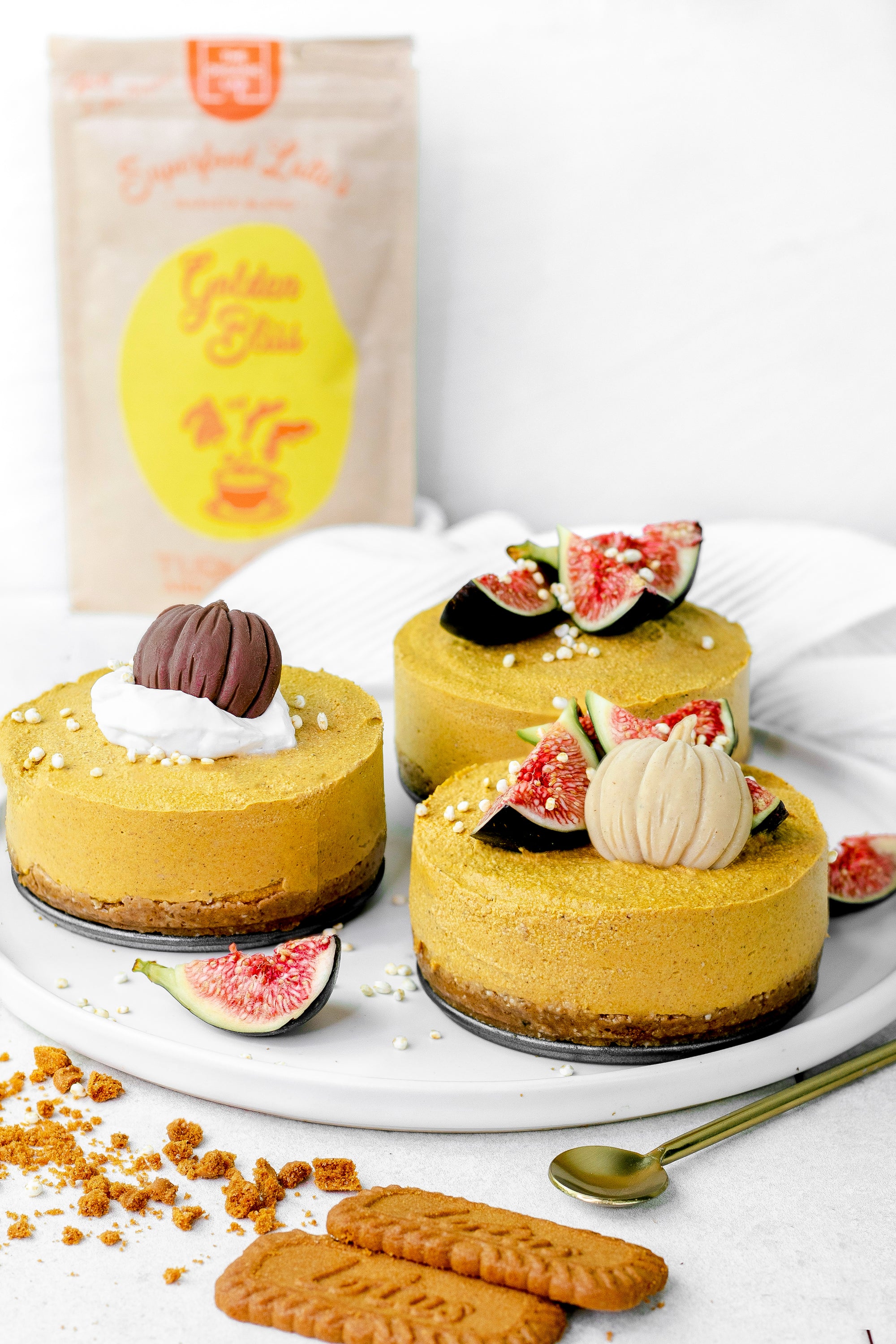 Pumpkin Spice Raw Vegan Cheesecakes